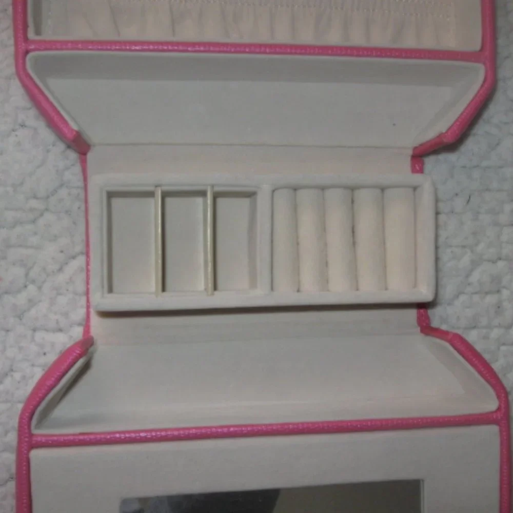 Jeun Bang Pink Multiple Compartment Jewelry Case